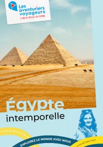 Poser pour Les aventuriers voyageurs – Égypte, intemporelle